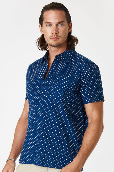 Weekender Men's Short Sleeve Button Up Shirt - VERZUS ALL Apparel